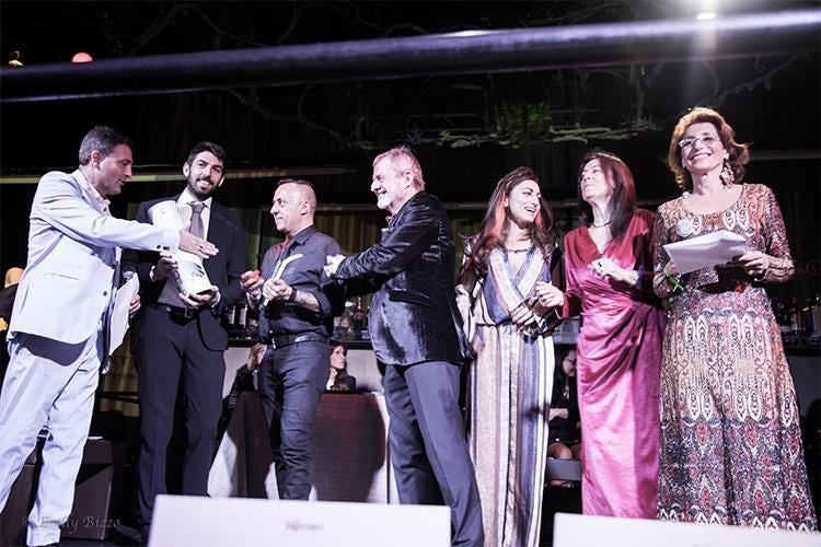 Una serata di riconoscimenti a Firenze 
I Personaggi dell'anno 2016 sul palco (foto: Emily Bizzo)